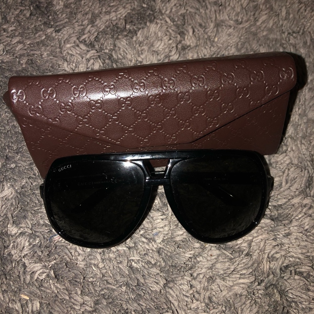 Gucci Aviator sunglasses unisex